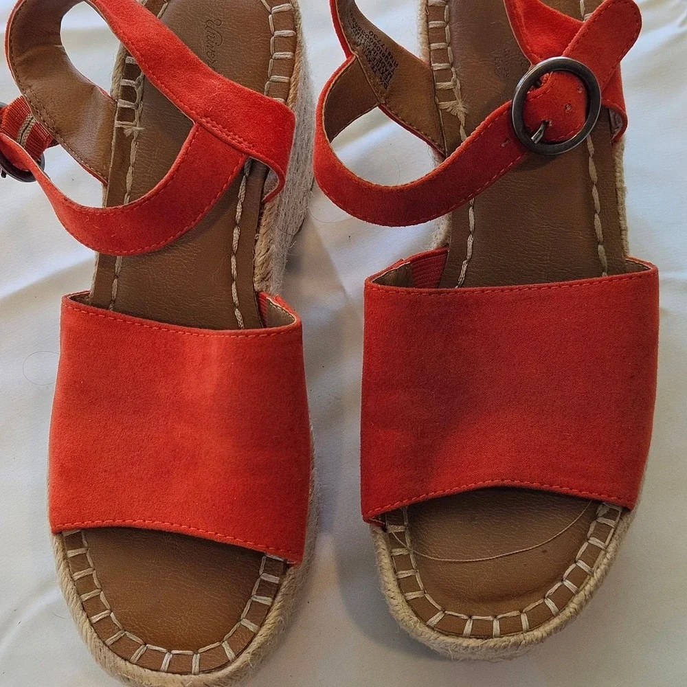 Universal Thread Women's Espadrille Wedge Platform Sandals Orange Suede‎